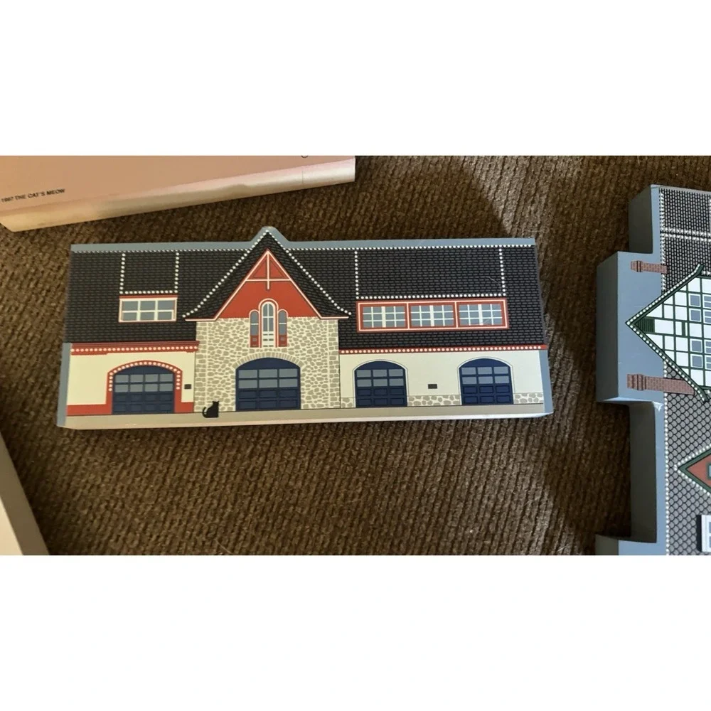 Vintage Lot 8 Cats Meow House Buildings Philadelphia cathedral Keystone read